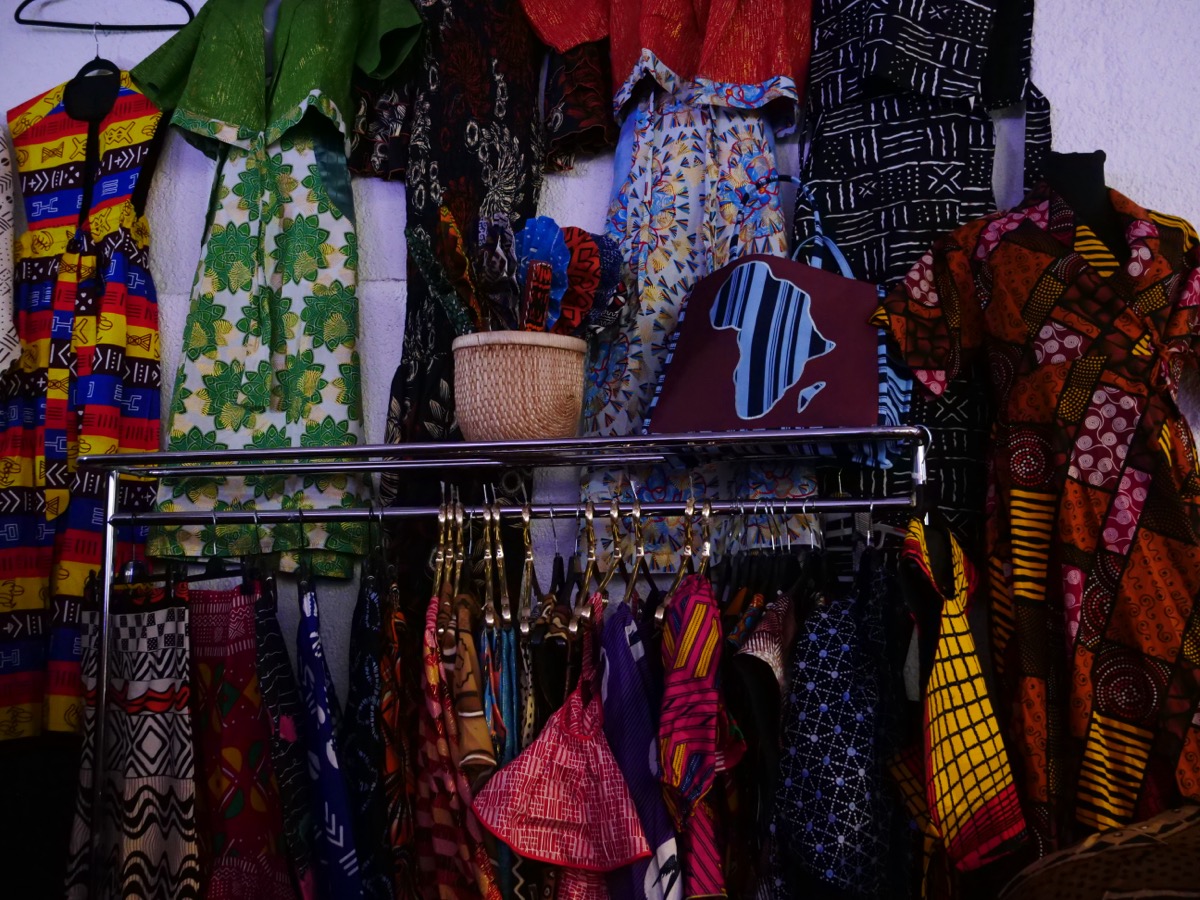 Tissus et créations africaines mis en valeur par le CCA